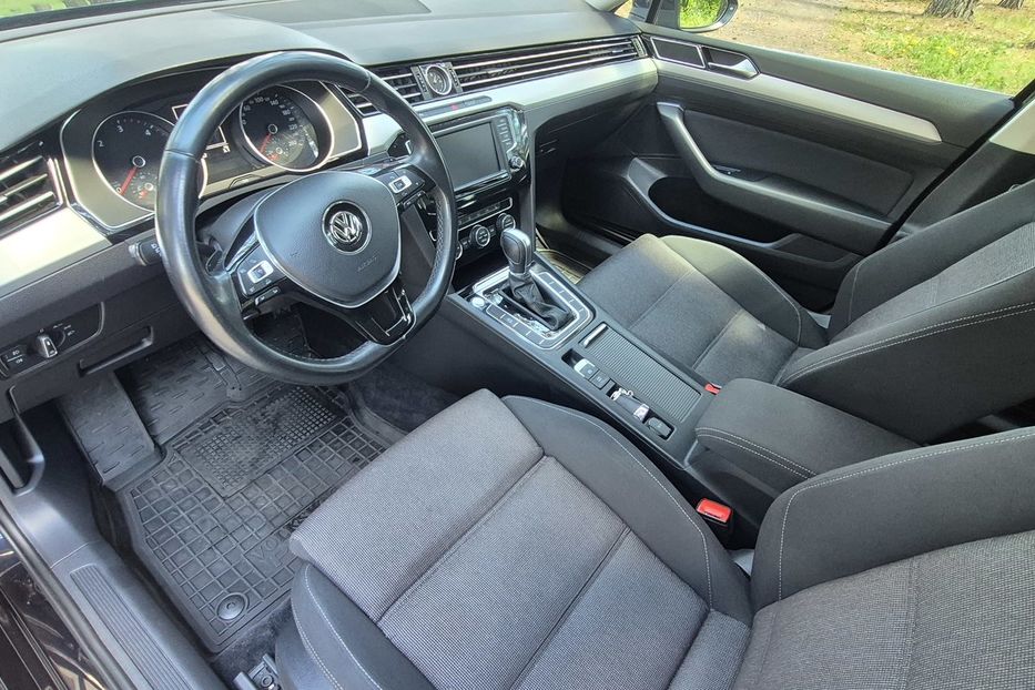 Продам Volkswagen Passat B8 2017 года в Киеве