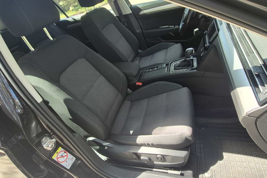 Продам Volkswagen Passat B8 2017 года в Киеве