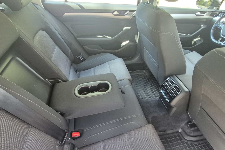 Продам Volkswagen Passat B8 2017 года в Киеве