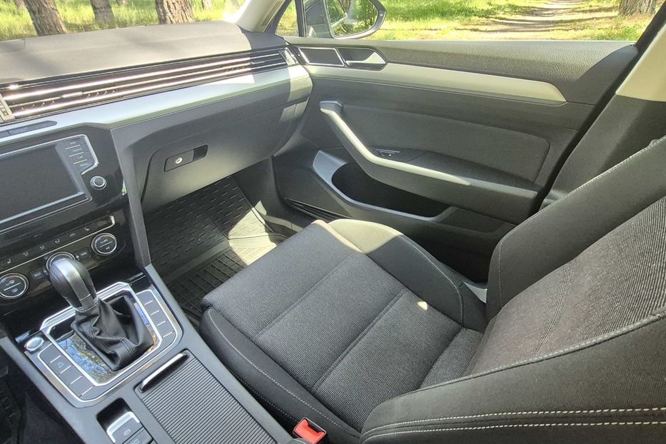 Продам Volkswagen Passat B8 2017 года в Киеве