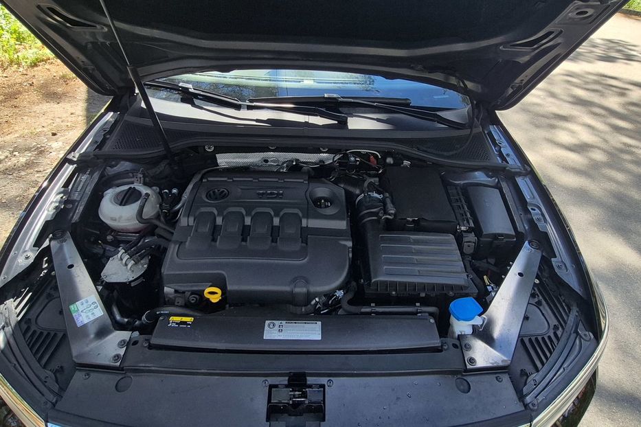 Продам Volkswagen Passat B8 2017 года в Киеве