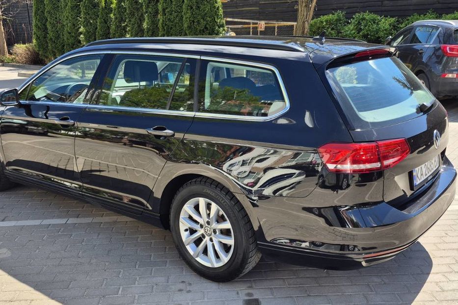 Продам Volkswagen Passat B8 2017 года в Киеве