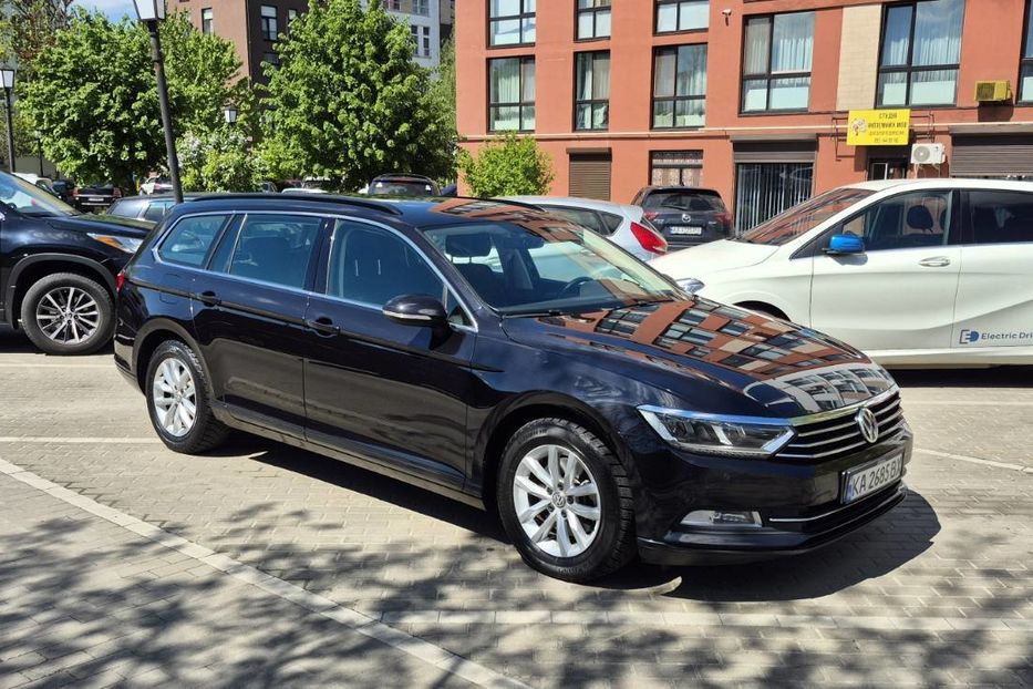 Продам Volkswagen Passat B8 2017 года в Киеве