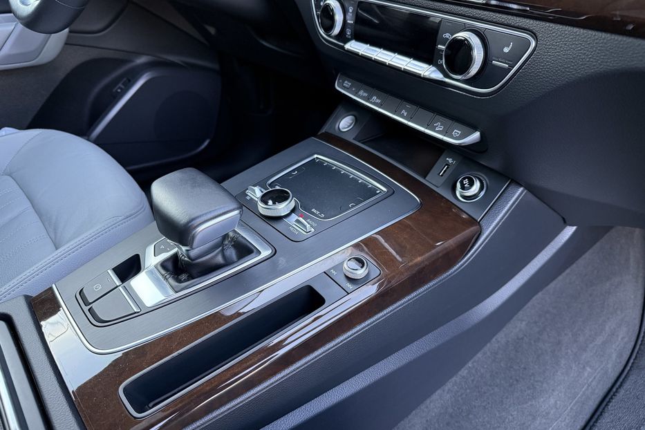 Продам Audi Q5 2018 года в Ровно