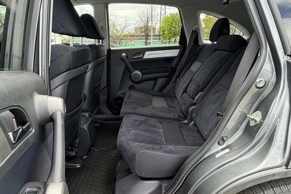 Продам Honda CR-V 2010 года в Днепре