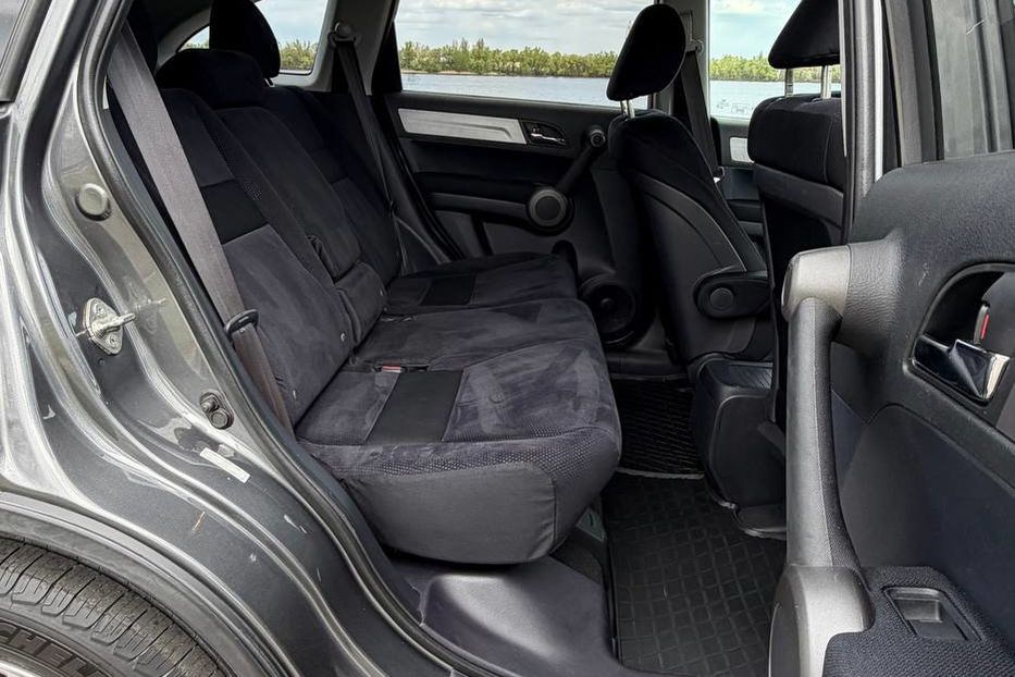 Продам Honda CR-V 2010 года в Днепре