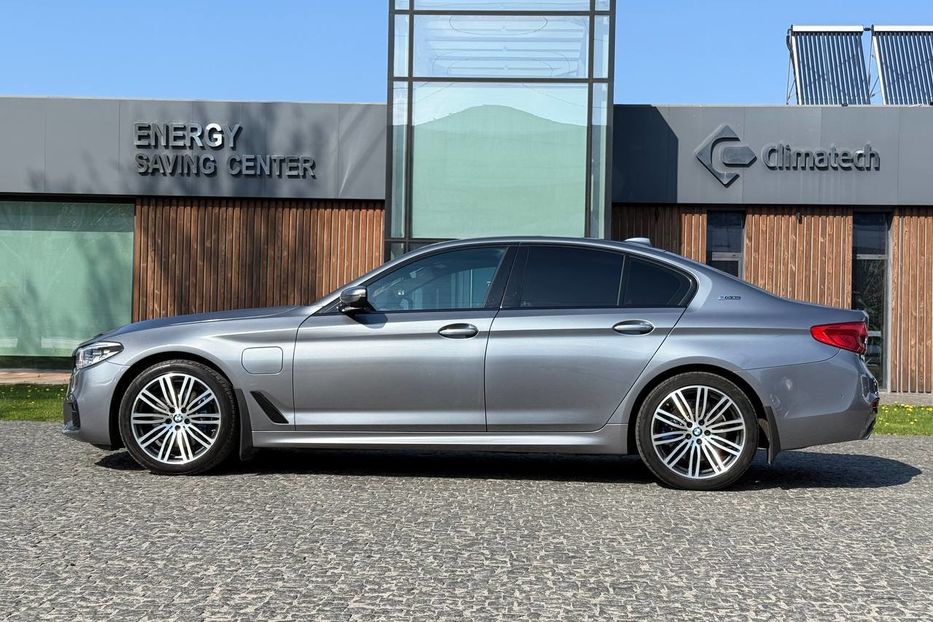 Продам BMW 530 2018 года в Днепре