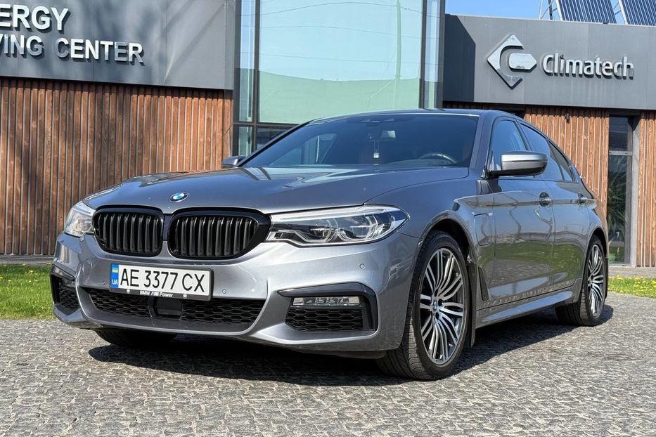 Продам BMW 530 2018 года в Днепре