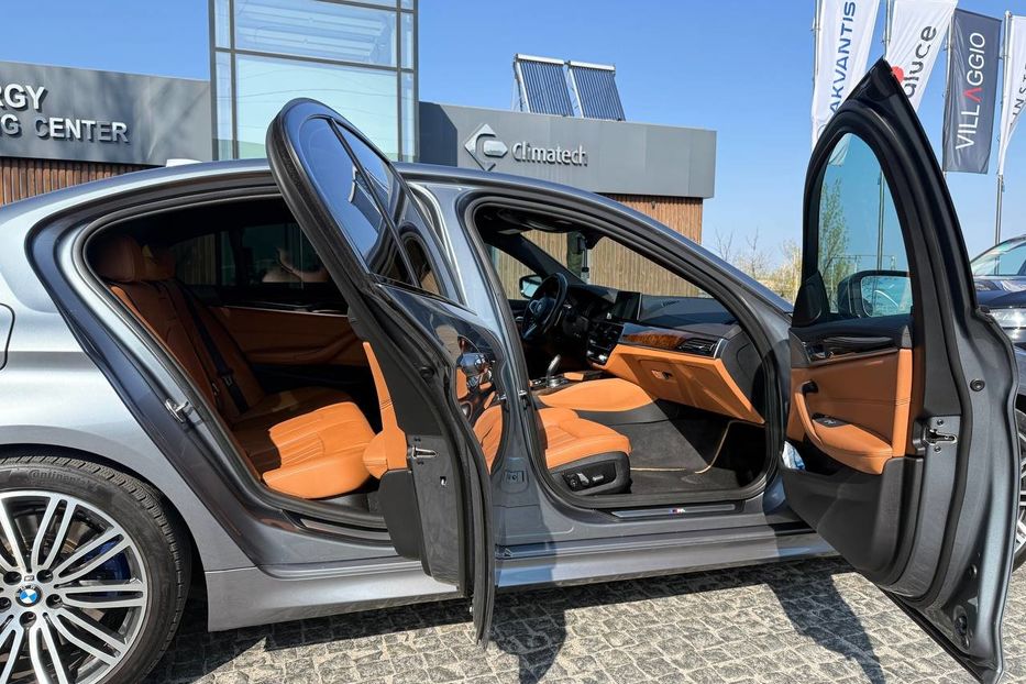 Продам BMW 530 2018 года в Днепре