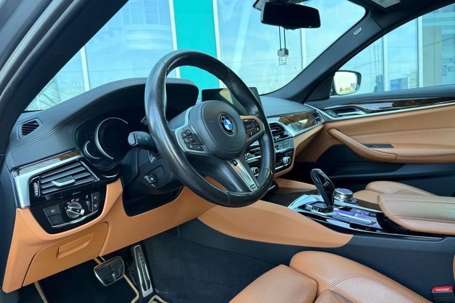 Продам BMW 530 2018 года в Днепре