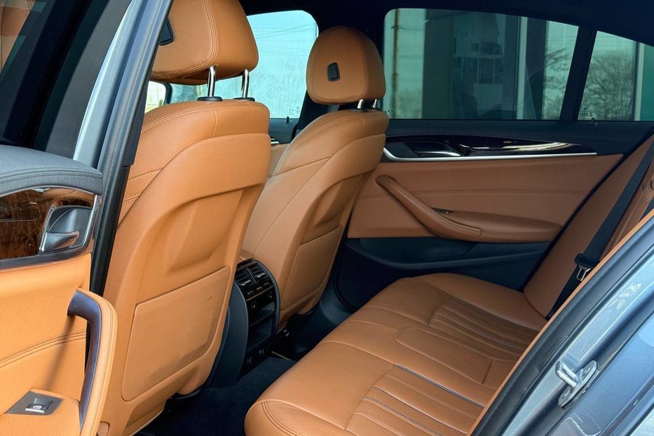 Продам BMW 530 2018 года в Днепре