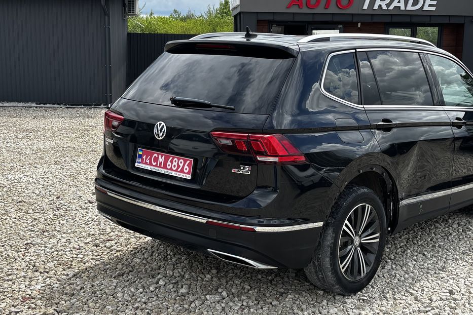 Продам Volkswagen Tiguan SEL резерв Жовква 2018 года в Львове