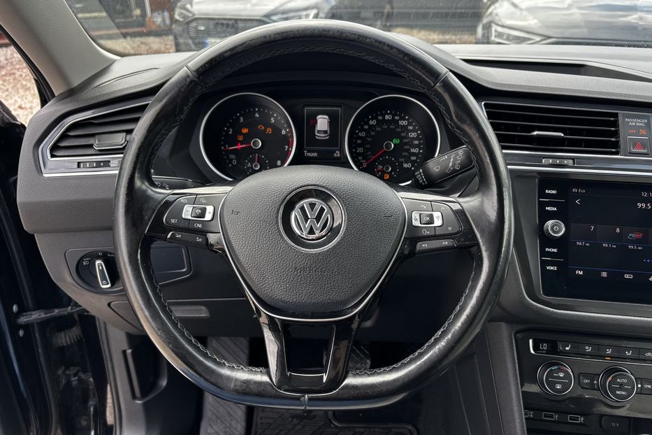 Продам Volkswagen Tiguan SEL резерв Жовква 2018 года в Львове
