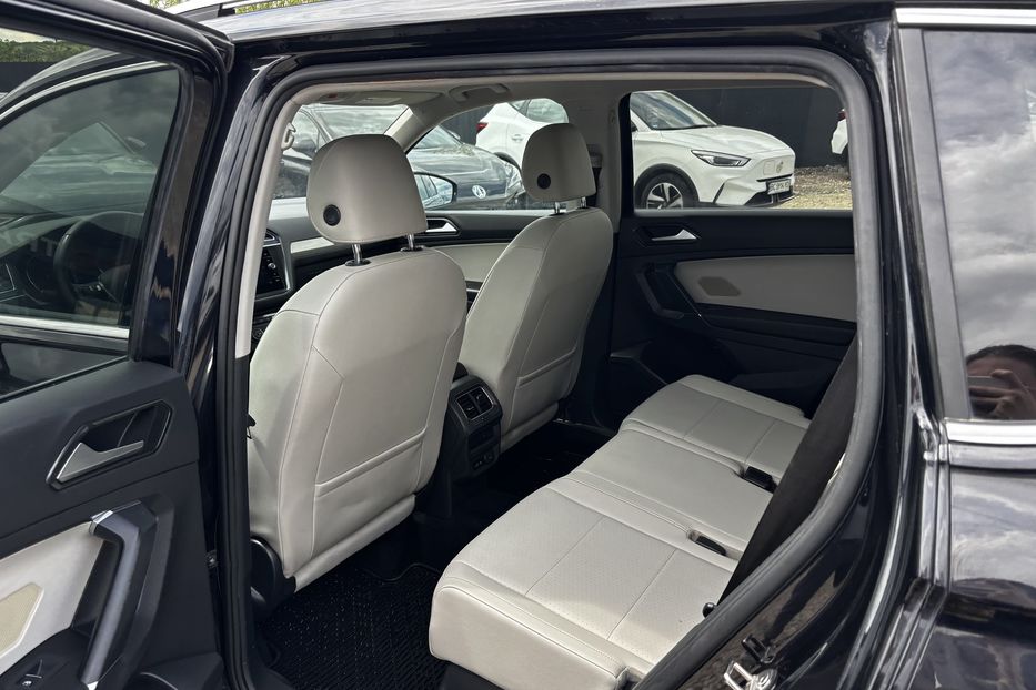 Продам Volkswagen Tiguan SEL резерв Жовква 2018 года в Львове