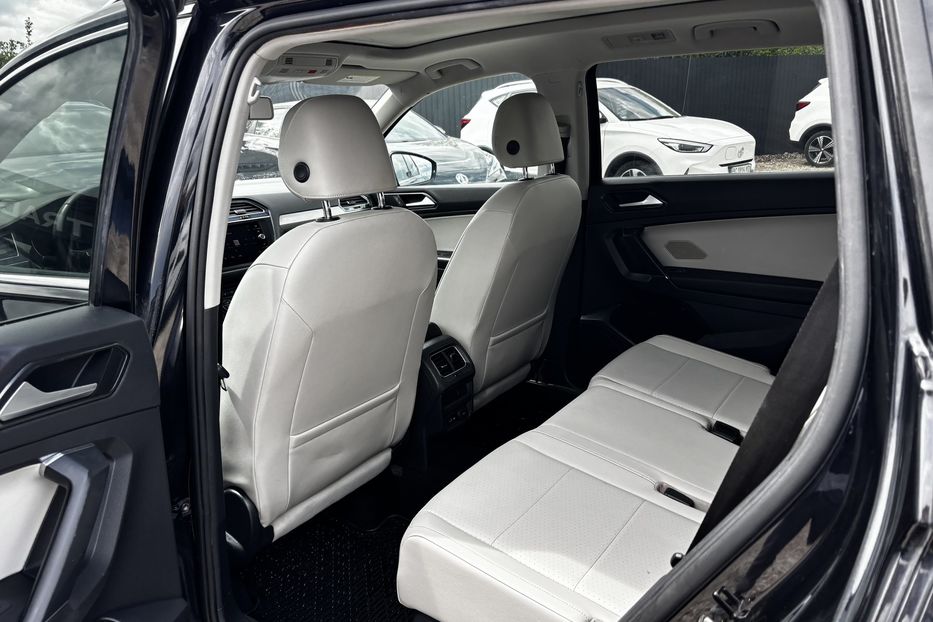 Продам Volkswagen Tiguan SEL резерв Жовква 2018 года в Львове
