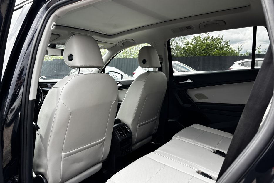 Продам Volkswagen Tiguan SEL резерв Жовква 2018 года в Львове