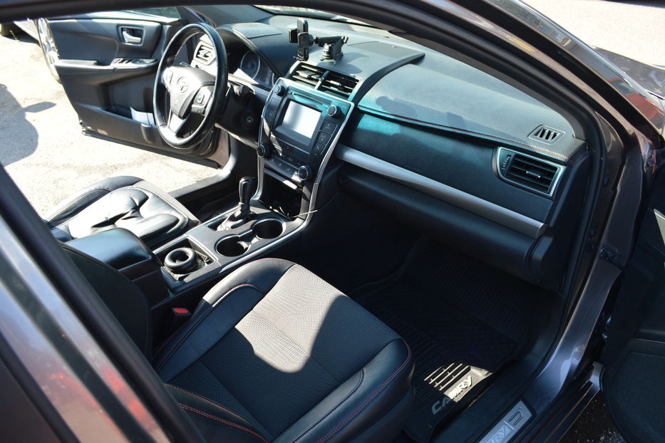 Продам Toyota Camry XV50(FL) 2016 года в Одессе