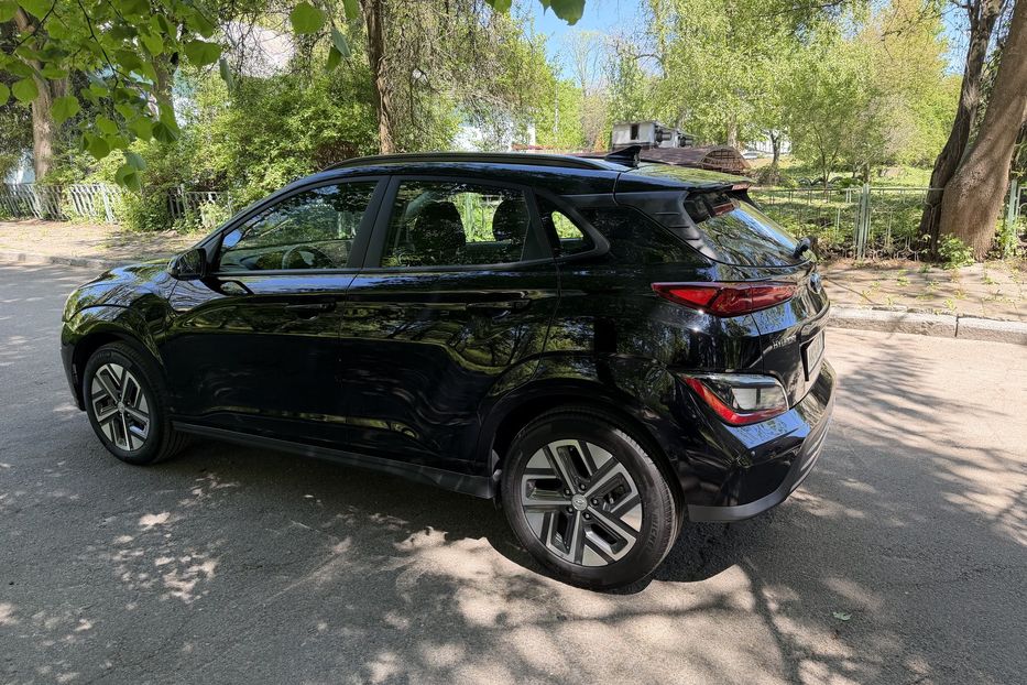 Продам Hyundai Kona 39kw 2022 года в Житомире