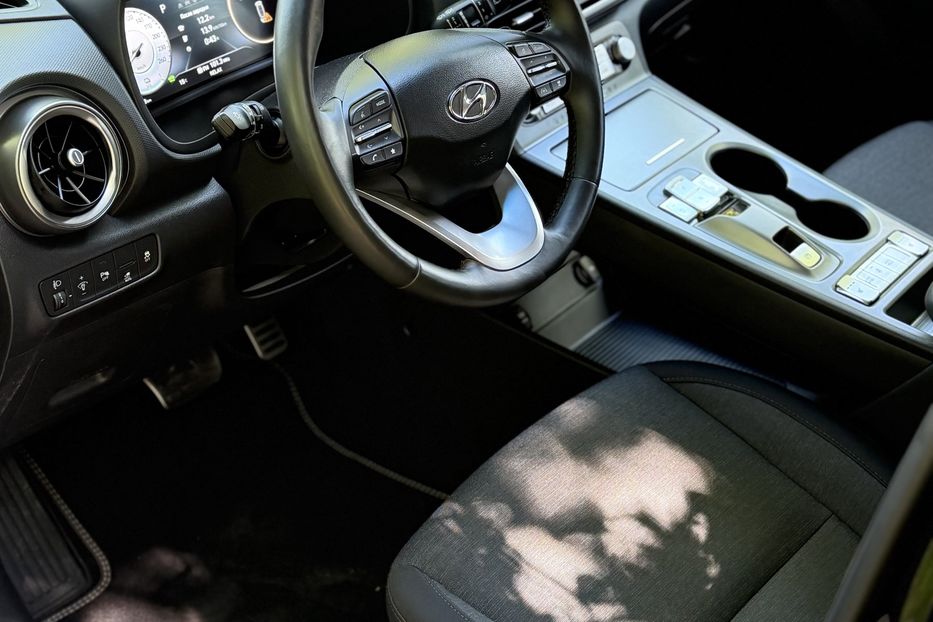 Продам Hyundai Kona 39kw 2022 года в Житомире