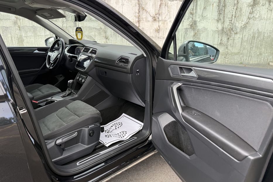 Продам Volkswagen Tiguan Allspace  2021 года в Ровно