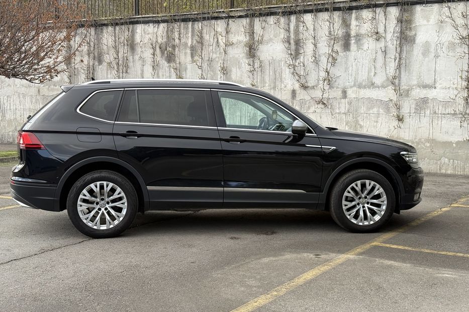 Продам Volkswagen Tiguan Allspace  2021 года в Ровно