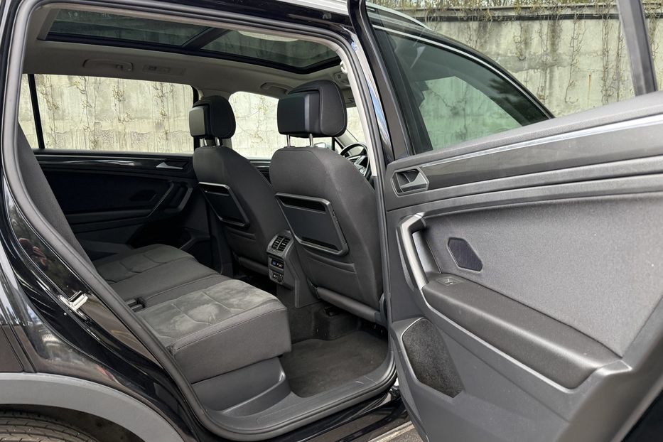 Продам Volkswagen Tiguan Allspace  2021 года в Ровно