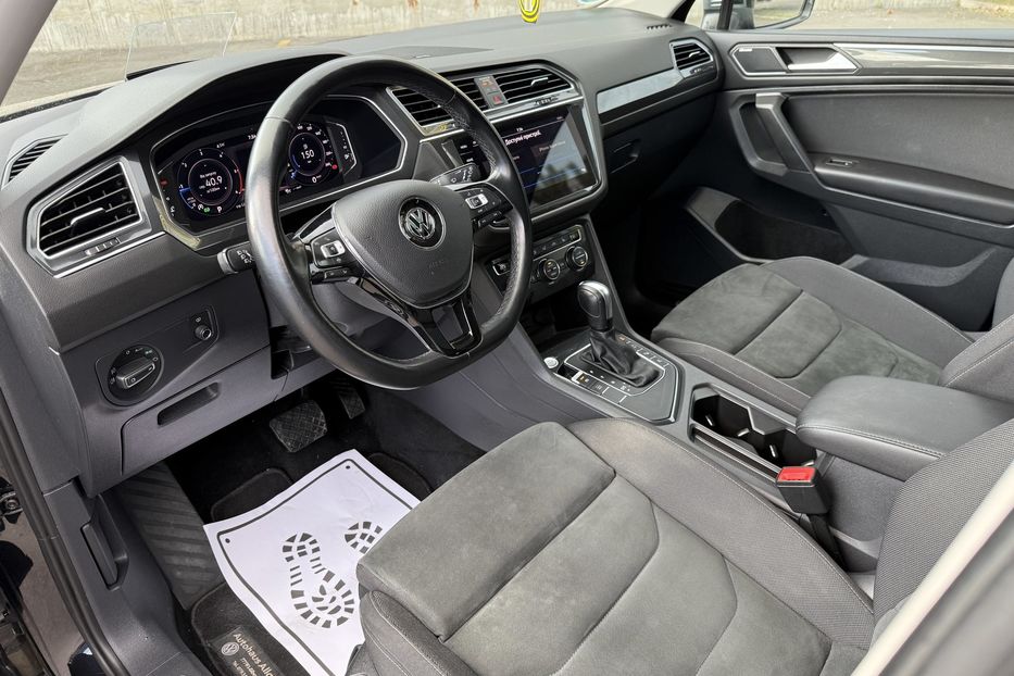 Продам Volkswagen Tiguan Allspace  2021 года в Ровно