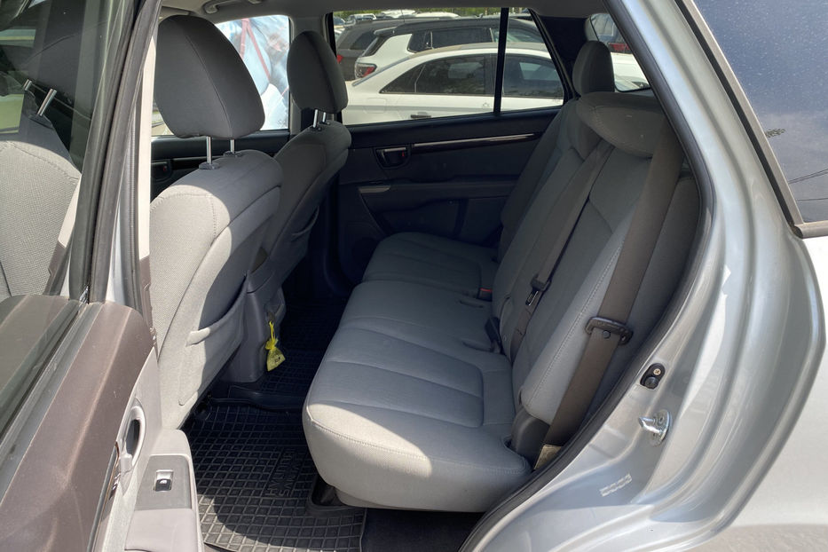Продам Hyundai Santa FE 2.4 AT (176 к.с.) 2WD 2010 года в Киеве