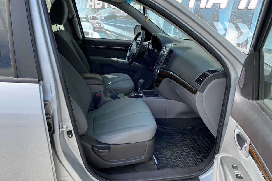 Продам Hyundai Santa FE 2.4 AT (176 к.с.) 2WD 2010 года в Киеве
