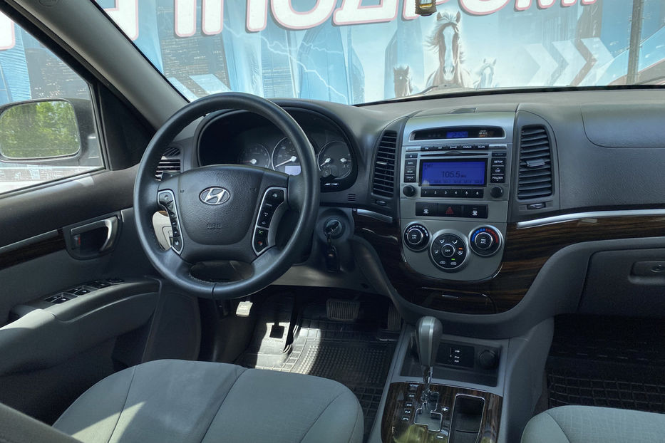 Продам Hyundai Santa FE 2.4 AT (176 к.с.) 2WD 2010 года в Киеве