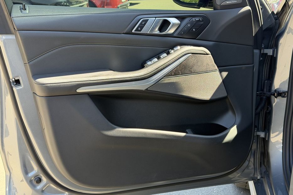 Продам BMW X7 2023 года в Киеве