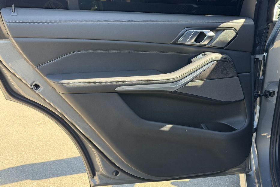 Продам BMW X7 2023 года в Киеве