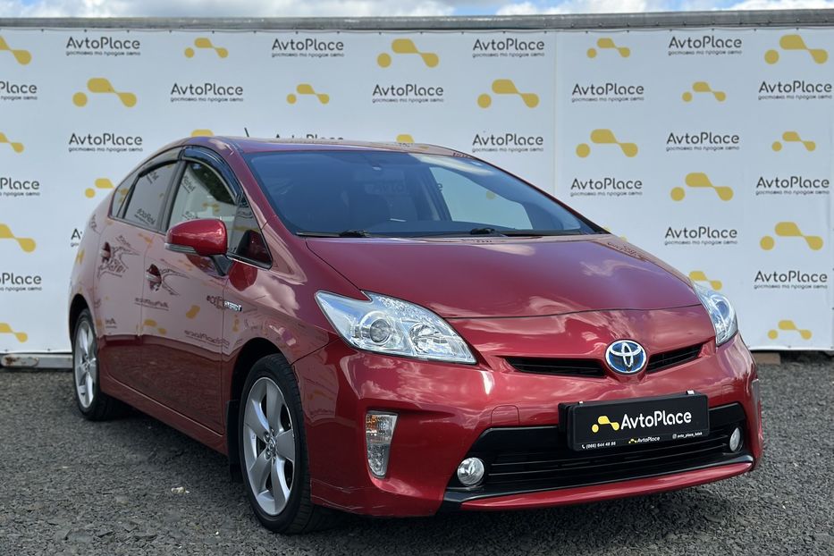 Продам Toyota Prius 2012 года в Луцке