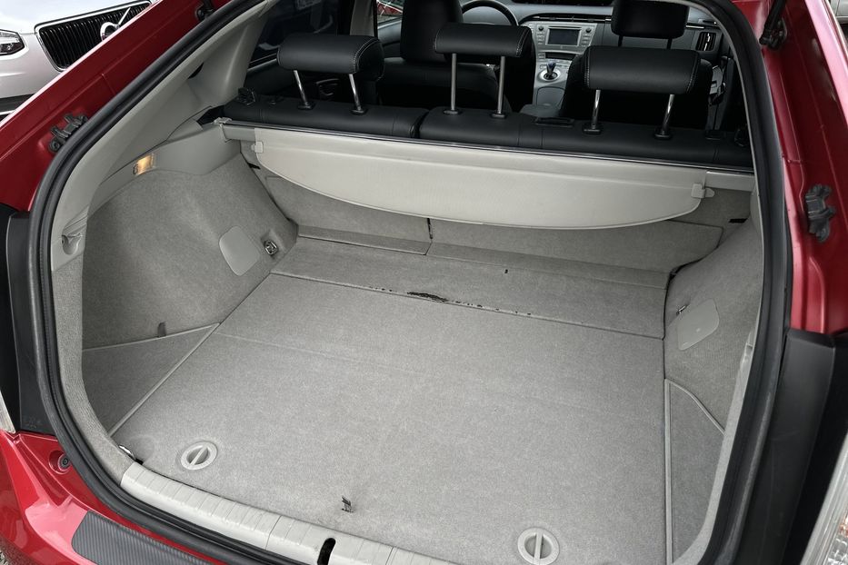 Продам Toyota Prius 2012 года в Луцке
