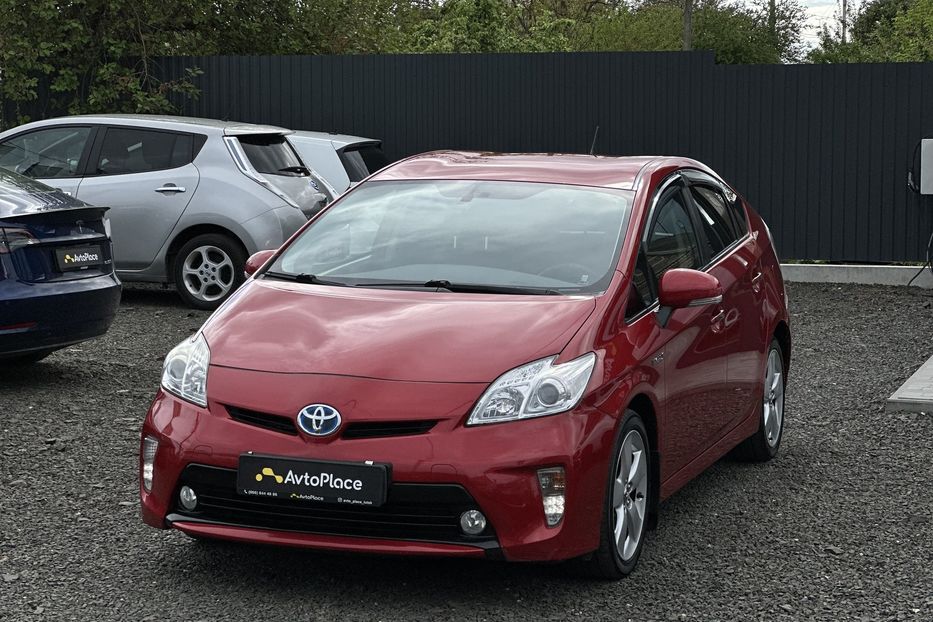Продам Toyota Prius 2012 года в Луцке