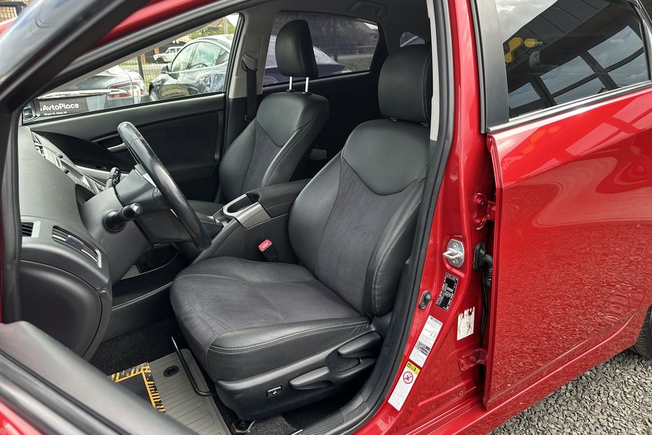 Продам Toyota Prius 2012 года в Луцке