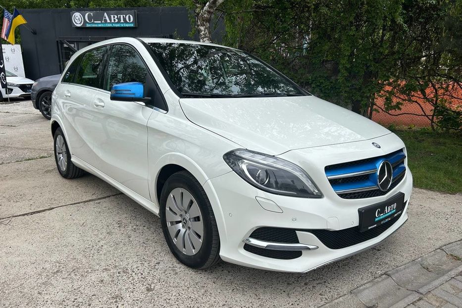 Продам Mercedes-Benz B-Class 250e 2016 года в Черновцах