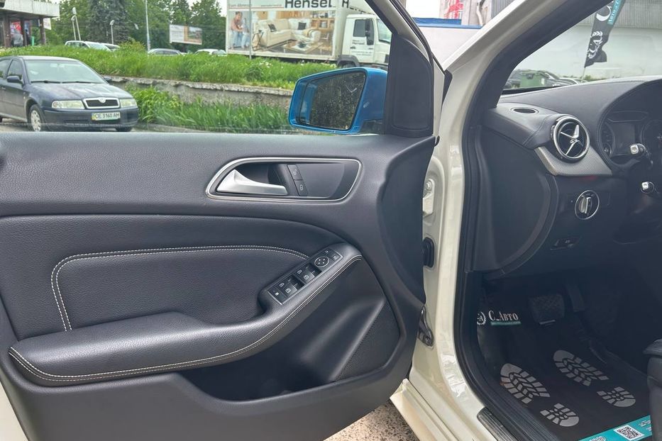 Продам Mercedes-Benz B-Class 250e 2016 года в Черновцах