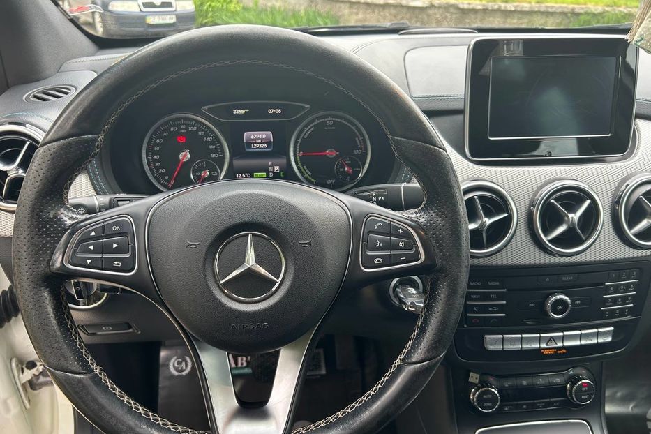 Продам Mercedes-Benz B-Class 250e 2016 года в Черновцах