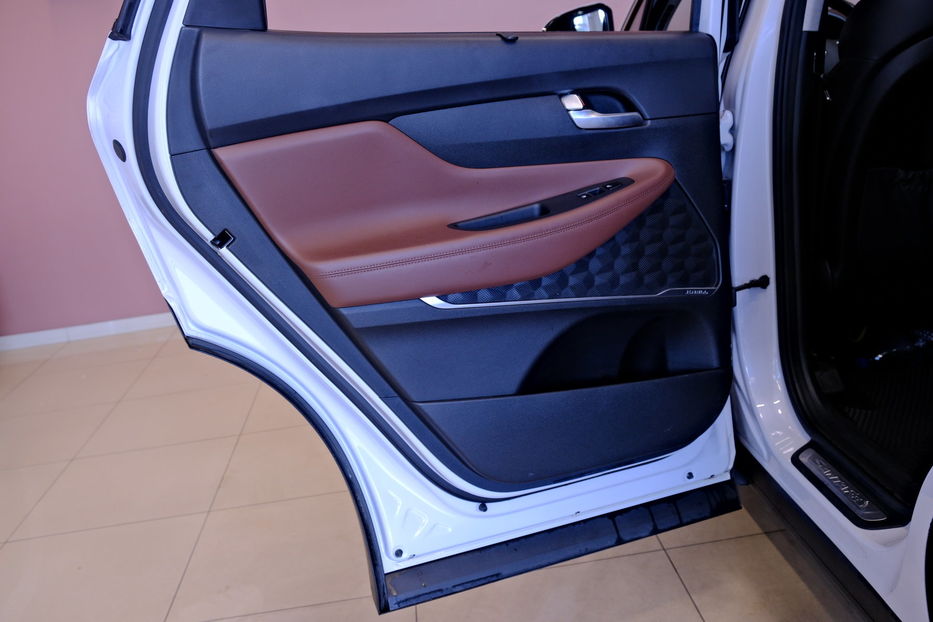Продам Hyundai Santa FE 2021 года в Одессе