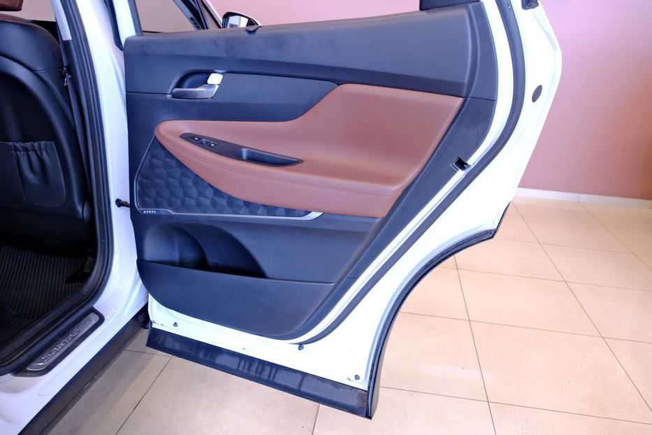 Продам Hyundai Santa FE 2021 года в Одессе