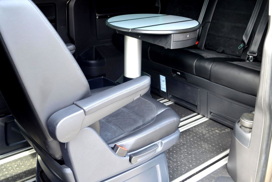 Продам Volkswagen Multivan Highline 2018 года в Одессе