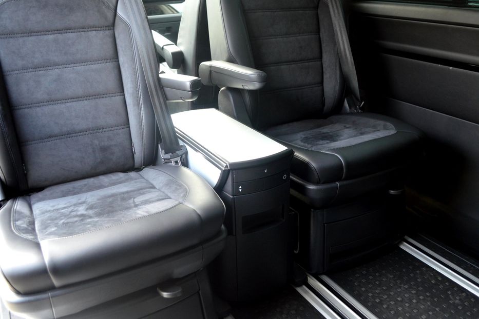 Продам Volkswagen Multivan Highline 2018 года в Одессе