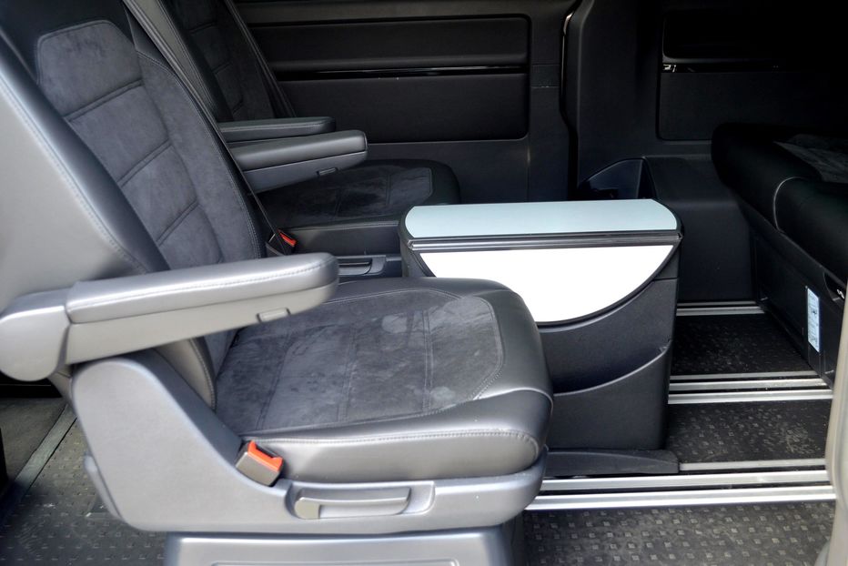 Продам Volkswagen Multivan Highline 2018 года в Одессе