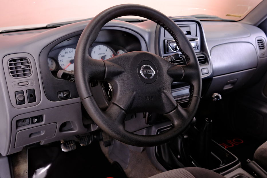 Продам Nissan Navara 2003 года в Одессе