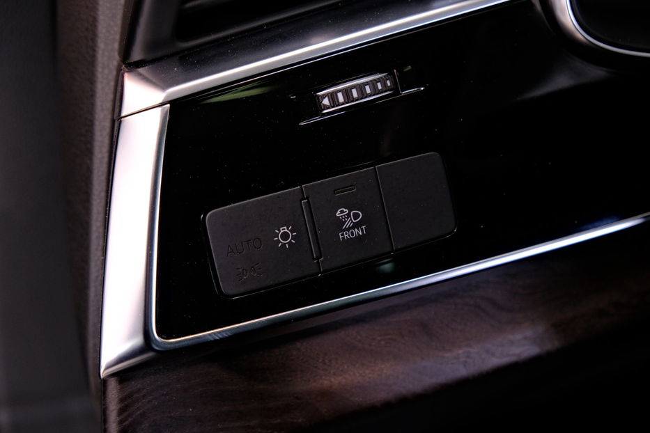 Продам Audi Q7 55TFSI Premium Plus 2020 года в Одессе