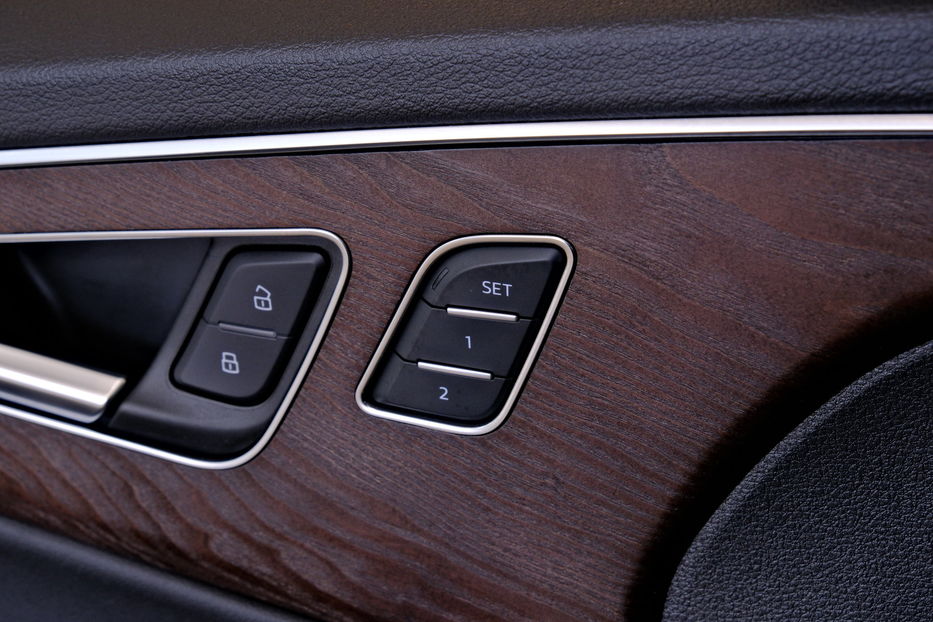 Продам Audi Q7 55TFSI Premium Plus 2020 года в Одессе