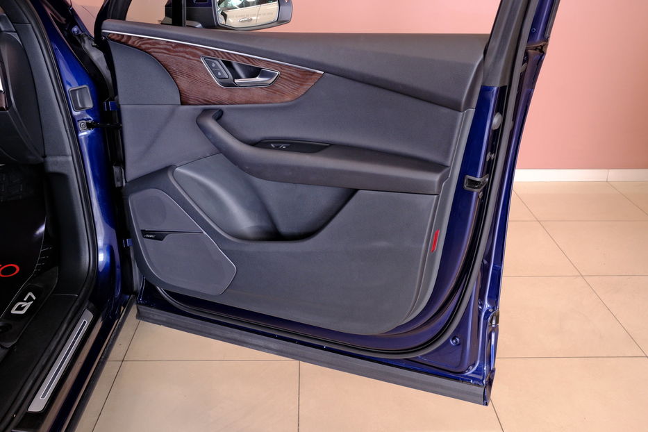 Продам Audi Q7 55TFSI Premium Plus 2020 года в Одессе