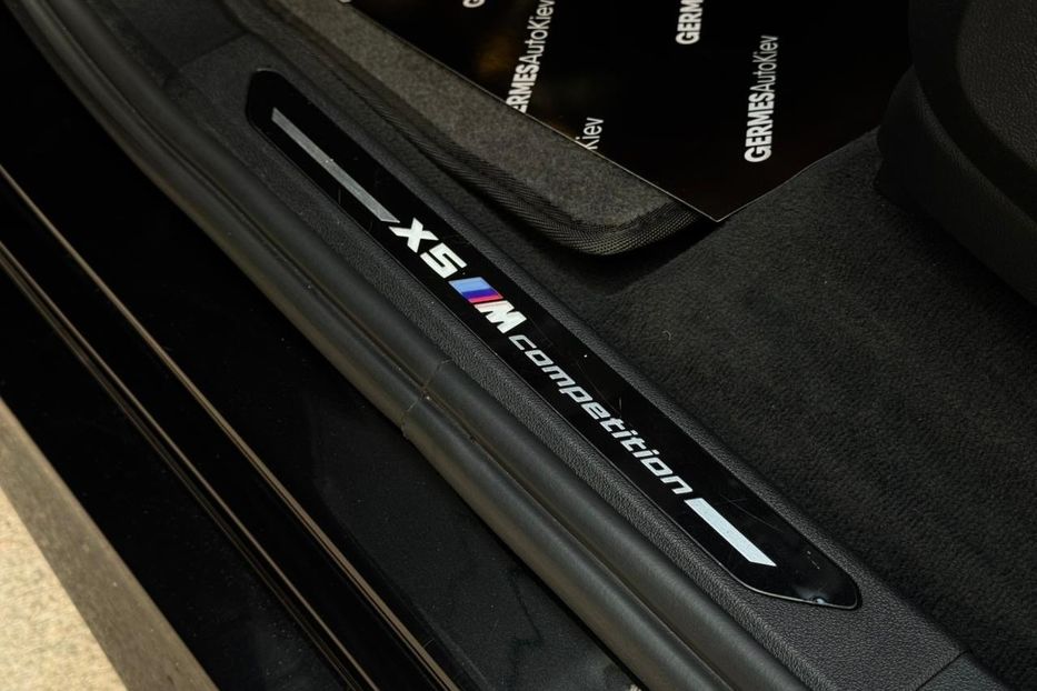 Продам BMW X5 M Competition 2023 года в Киеве