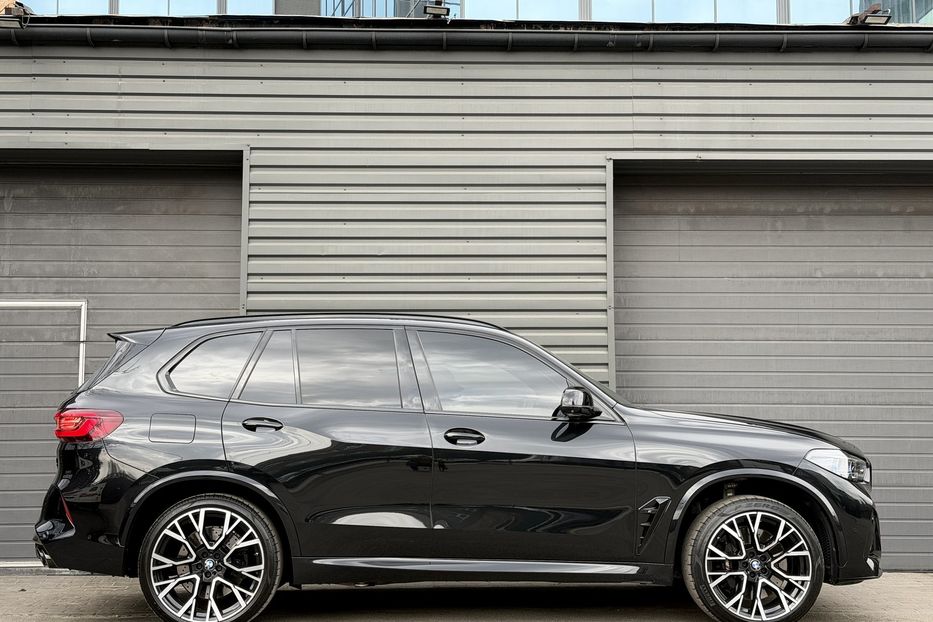 Продам BMW X5 M Competition 2023 года в Киеве